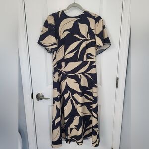 Ann Taylor Leafed Flutter Sleeve Flare Dress